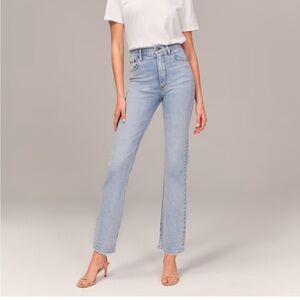 Abercrombie & Fitch Ultra High Rise Ankle Straight Jean